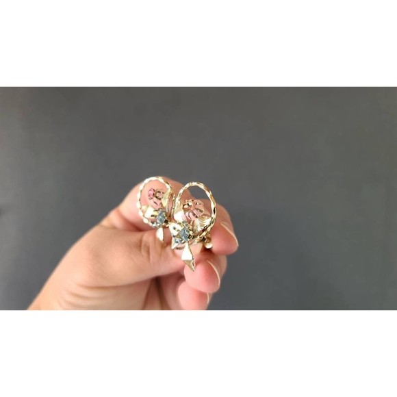 Filigree Flower Rhinestone Screwback Earrings - Picture 7 of 10